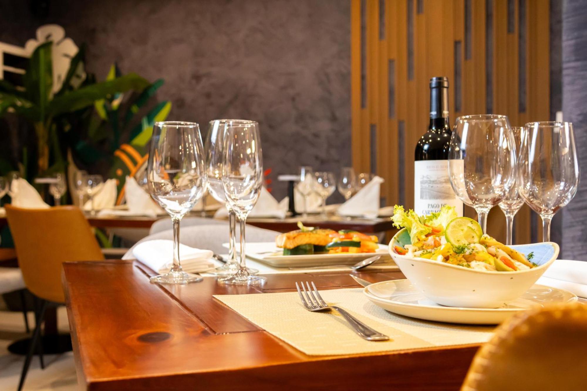 Habana Hotel Y Restaurante Salvaleón de Higüey Zewnętrze zdjęcie